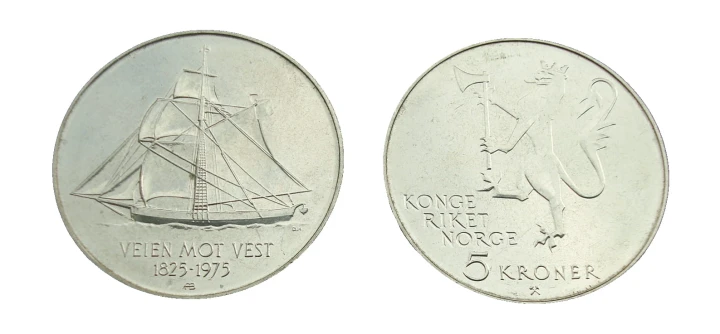 rewers:w centrum monety slup "Restauration" płynie w lewo; poniżej w dwóch wierszach: VEIEN MOT VEST / 1825-1975 (droga na Zachód 1825-1975)