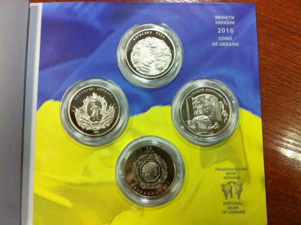 UKRAINA 5 UAH  x 4 25 lat Niepodległości 2016