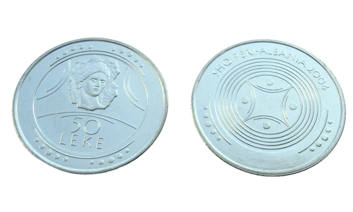 Albania 50 leke Kobieta 2004.jpg
