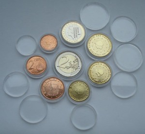 Kapsle 8 x zestaw na monety obiegowe euro